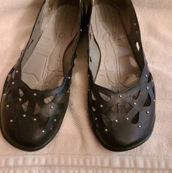 J-41 Flats - Picture 1 of 4